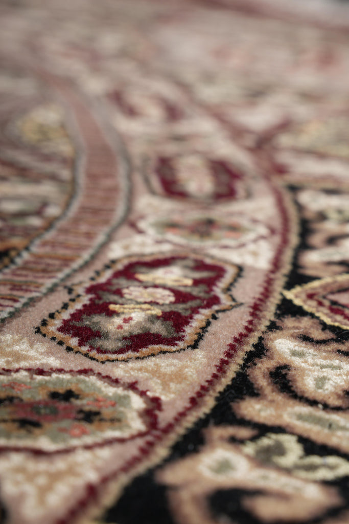 8.0 x 8.0 Round Wool and Silk Fascinating Handmade Rug  #F-4048