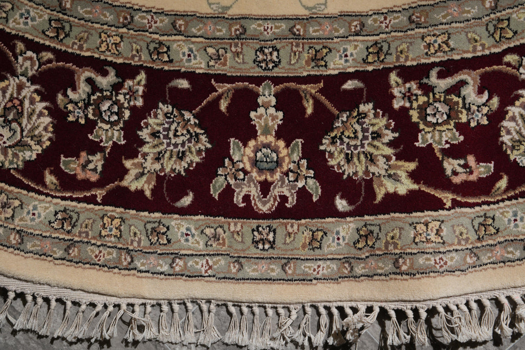 8.0 x 8.0 Round Finely Handmade Wool and Silk Rug #F-4049