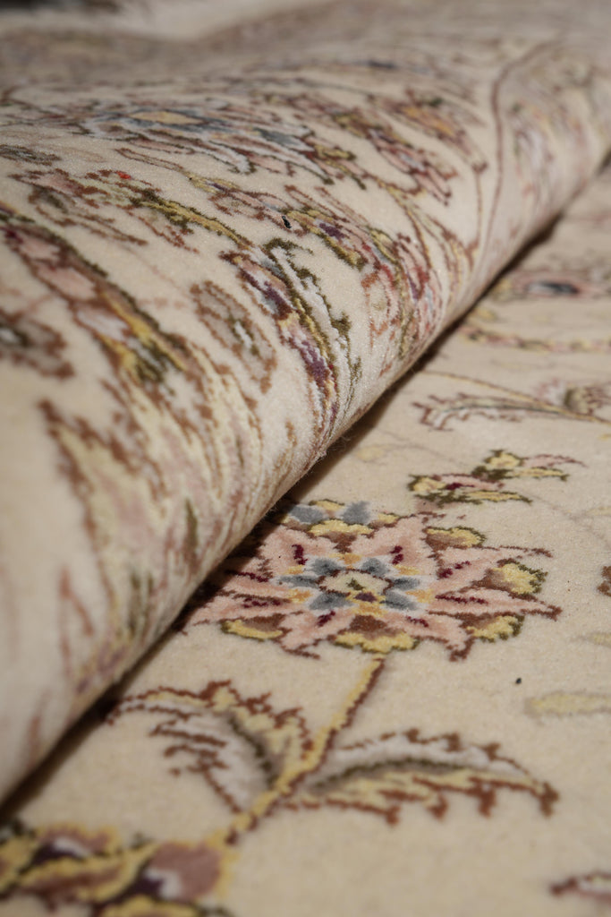 10.0 x 10.0 Round Finely Hand-Knotted Wool and Silk Rug #F-4050