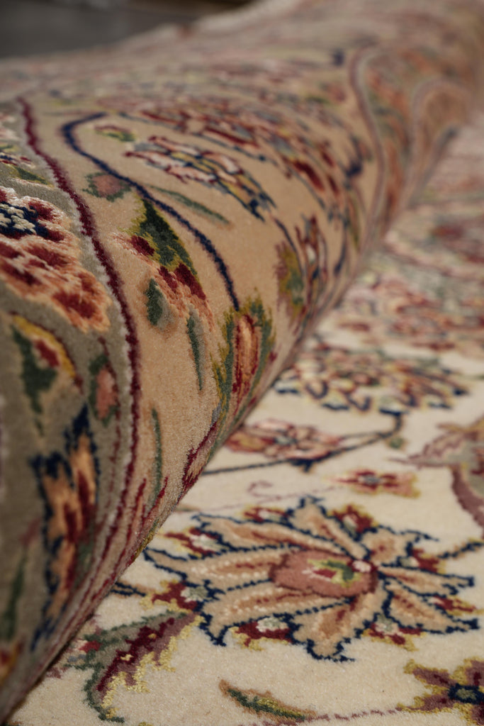 8.0 x 8.0 Fine Handmade Wool and Silk Round Rug #F-4052