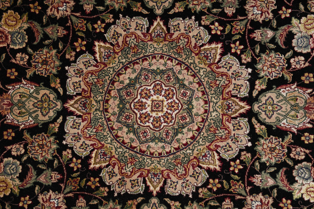 7.1 x 7.1 Round FIne weave Quality Wool and Silk Rug Burgundy Black #F-4057