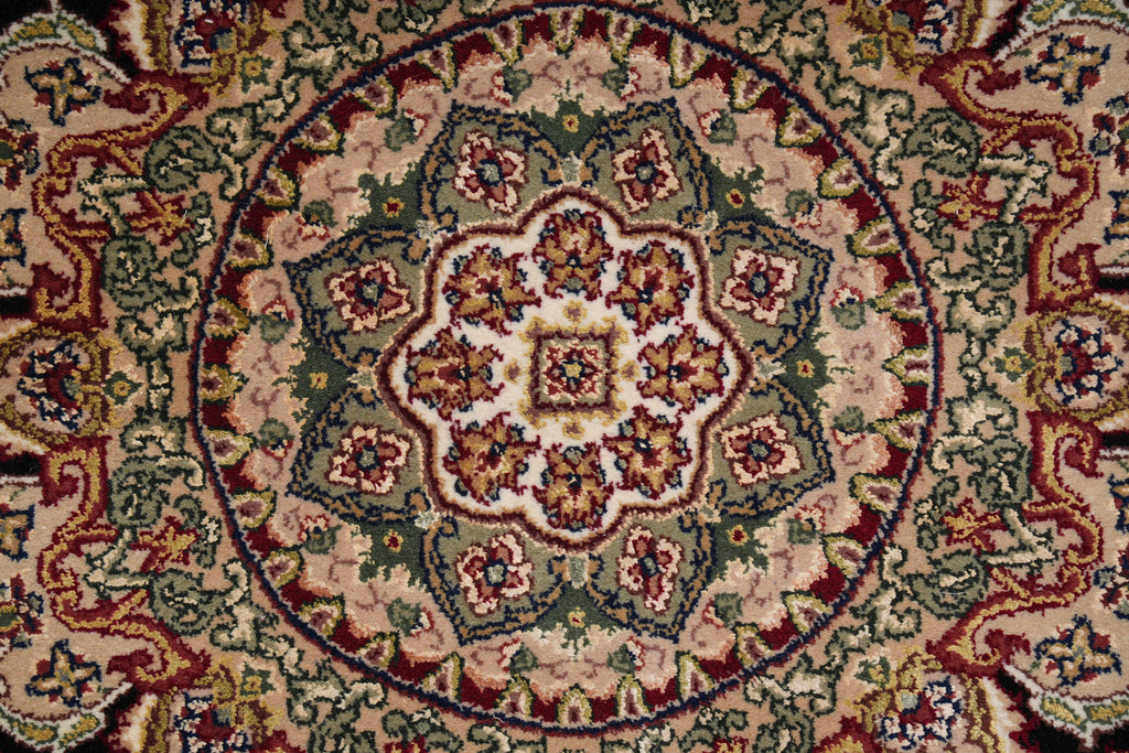 7.1 x 7.1 Round FIne weave Quality Wool and Silk Rug Burgundy Black #F-4057