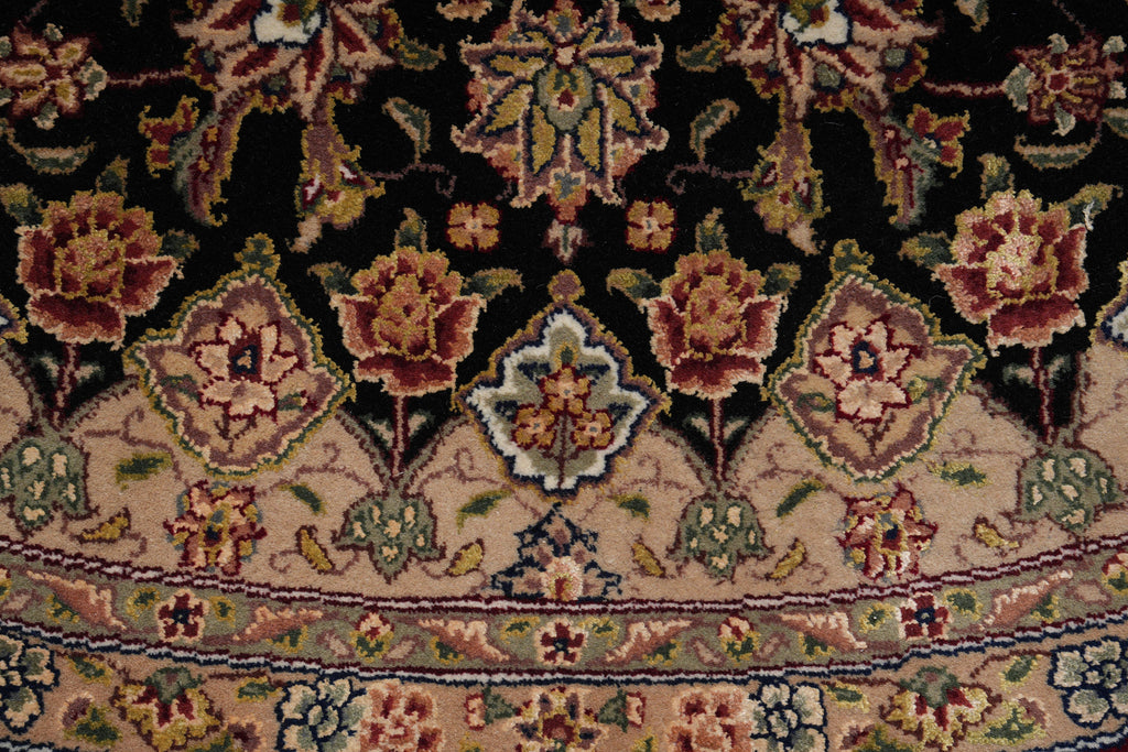 7.1 x 7.1 Round FIne weave Quality Wool and Silk Rug Burgundy Black #F-4057