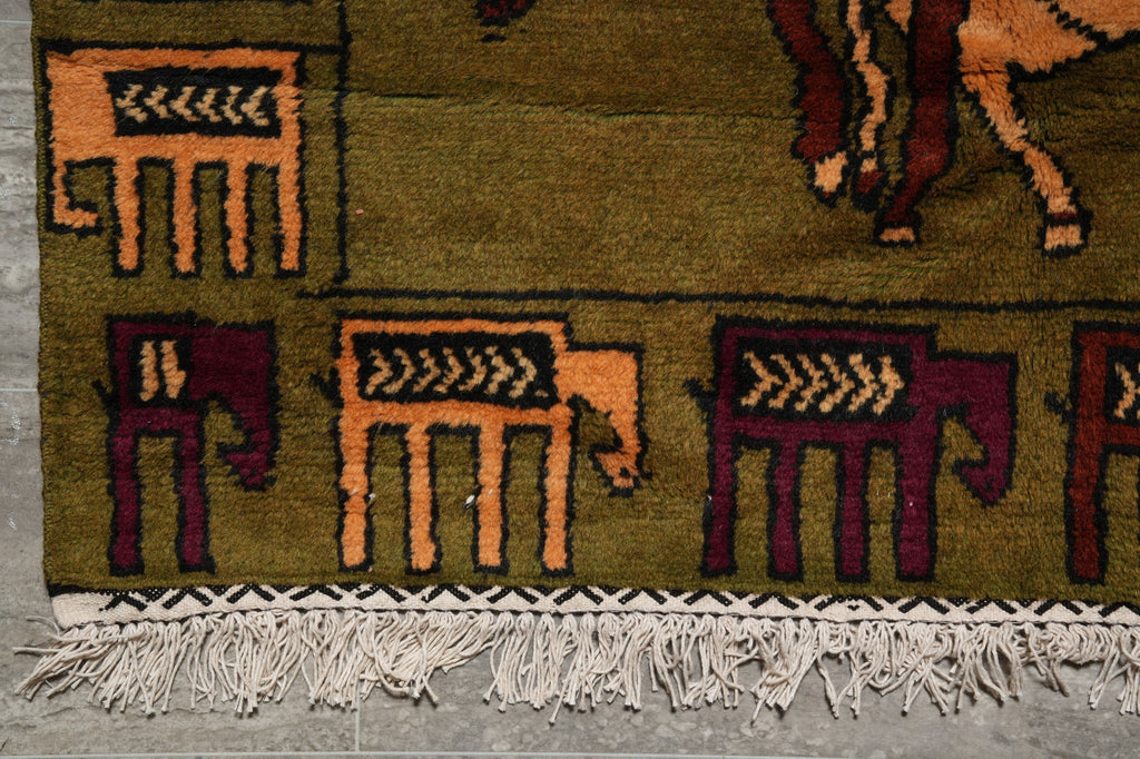 3.7 x 6.9 Lion Horse Cow Tribal Rug #F-3235