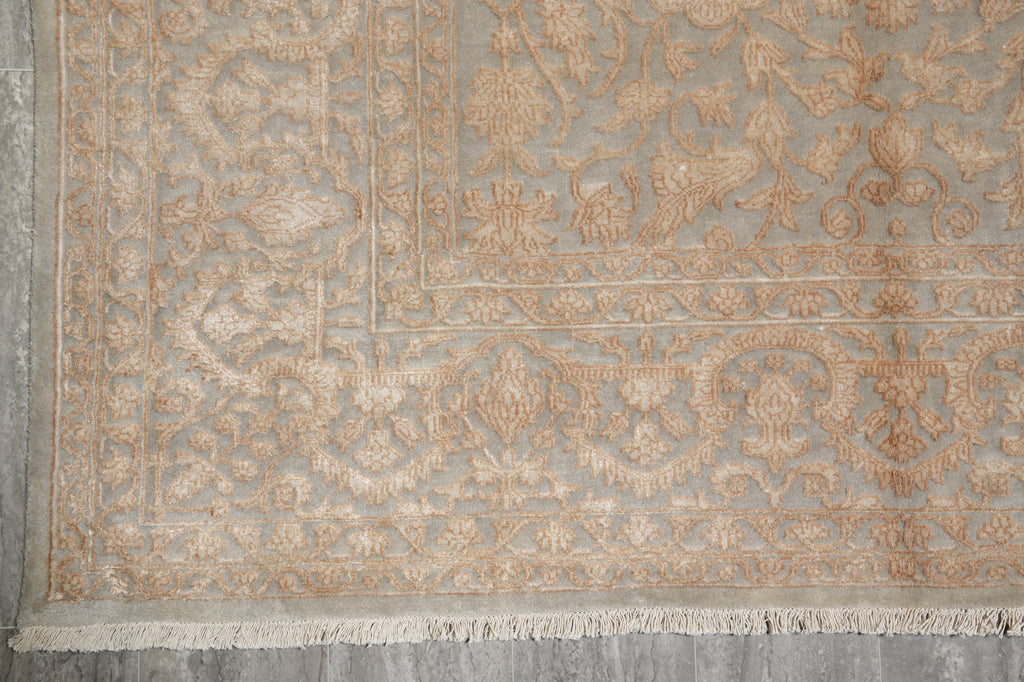 TWO TONE Colors Neutral finer Weave Hand-Knotted Rug Transitional Contemporary Carpet WOOL AND SILK 6.3 x 9.8 inquire other sizes #F-5711