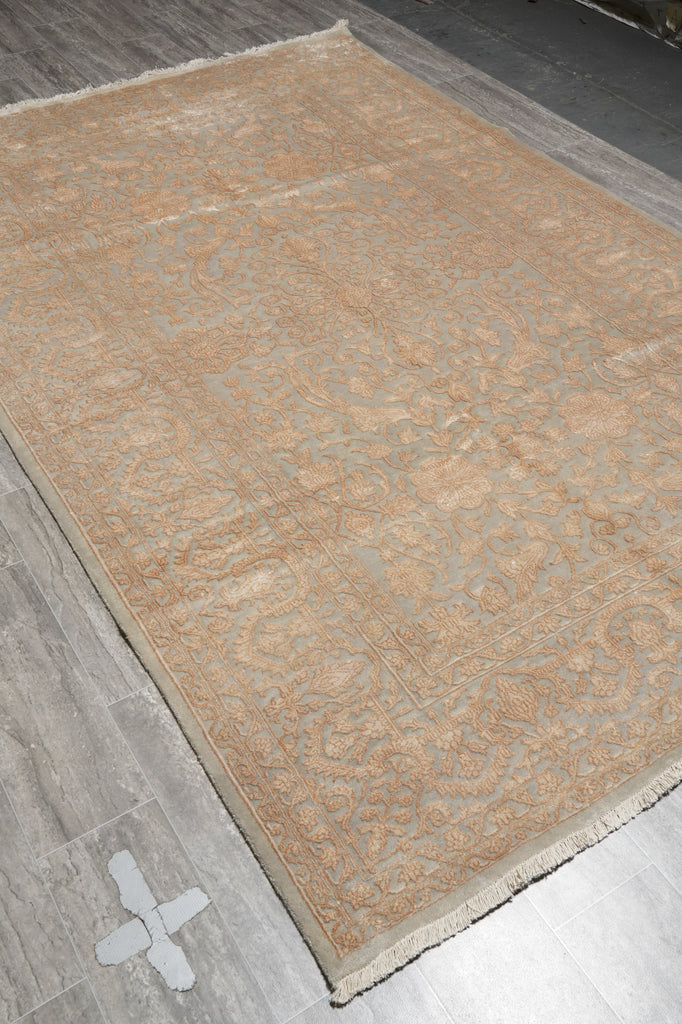 TWO TONE Colors Neutral finer Weave Hand-Knotted Rug Transitional Contemporary Carpet WOOL AND SILK 6.3 x 9.8 inquire other sizes #F-5711
