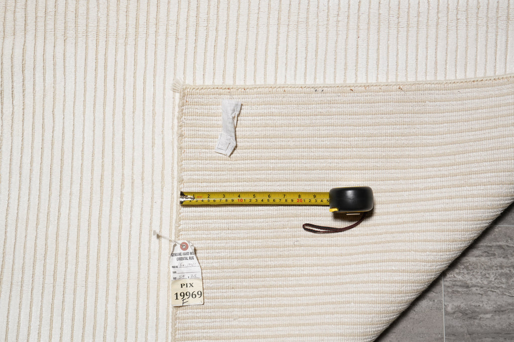 5.9 X 7.8 Ivory White Handmade Contemporary Rug #PIX-19969