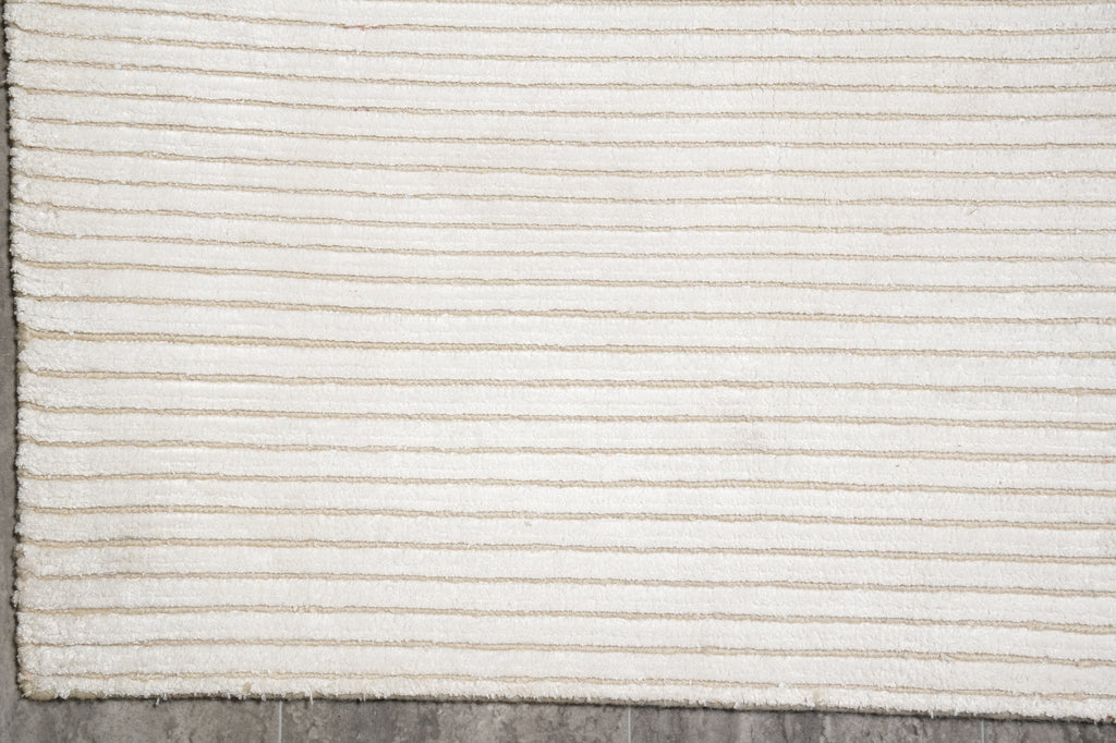 5.9 X 7.8 Ivory White Handmade Contemporary Rug #PIX-19969