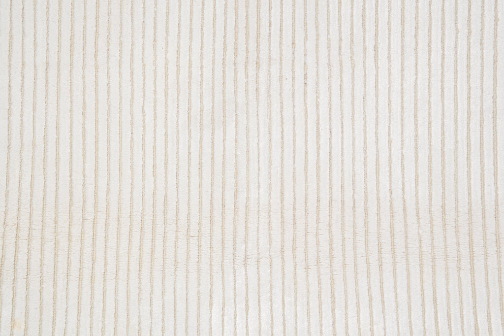 5.9 X 7.8 Ivory White Handmade Contemporary Rug #PIX-19969