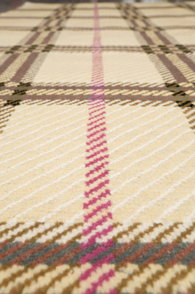 5.9 X 7.9 Contemporary Carpet #F-4418