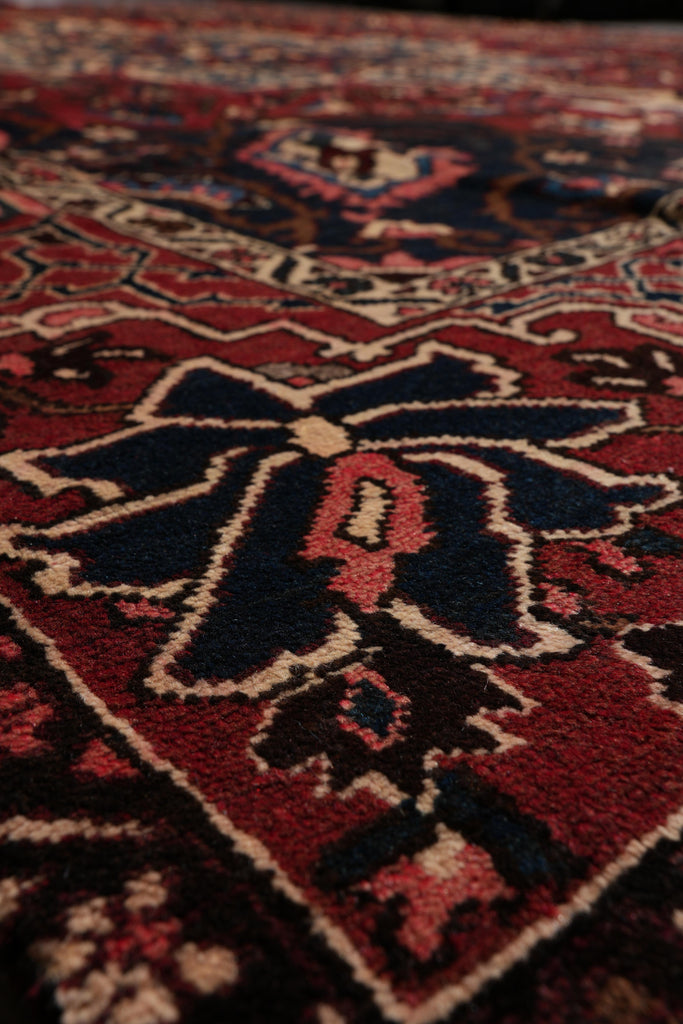 9 x 11.6 Semi-Antique Persian Bakhtiar Tribal Rug #F-4106