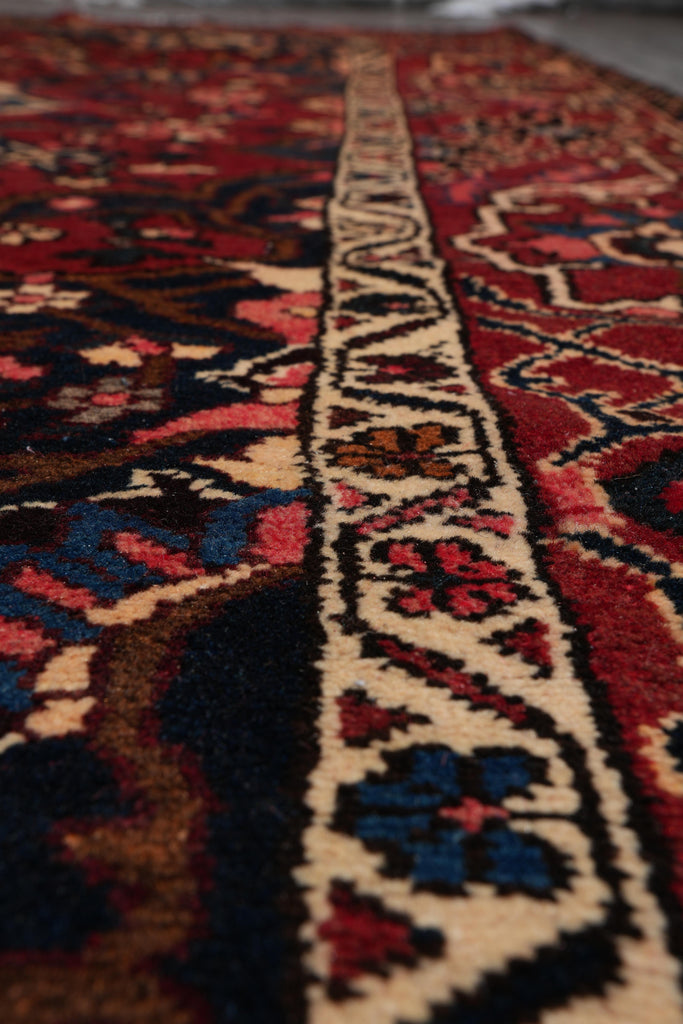 9 x 11.6 Semi-Antique Persian Bakhtiar Tribal Rug #F-4106