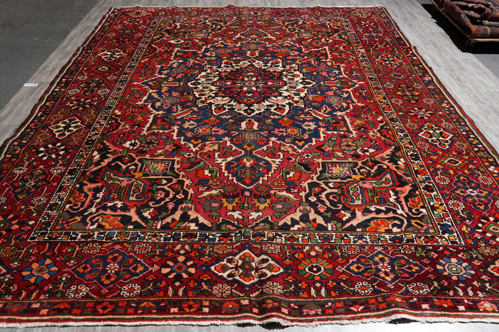 9.8 x 12.4 Characteristic Persian Tribal Bakhtiar Rug #F-4109