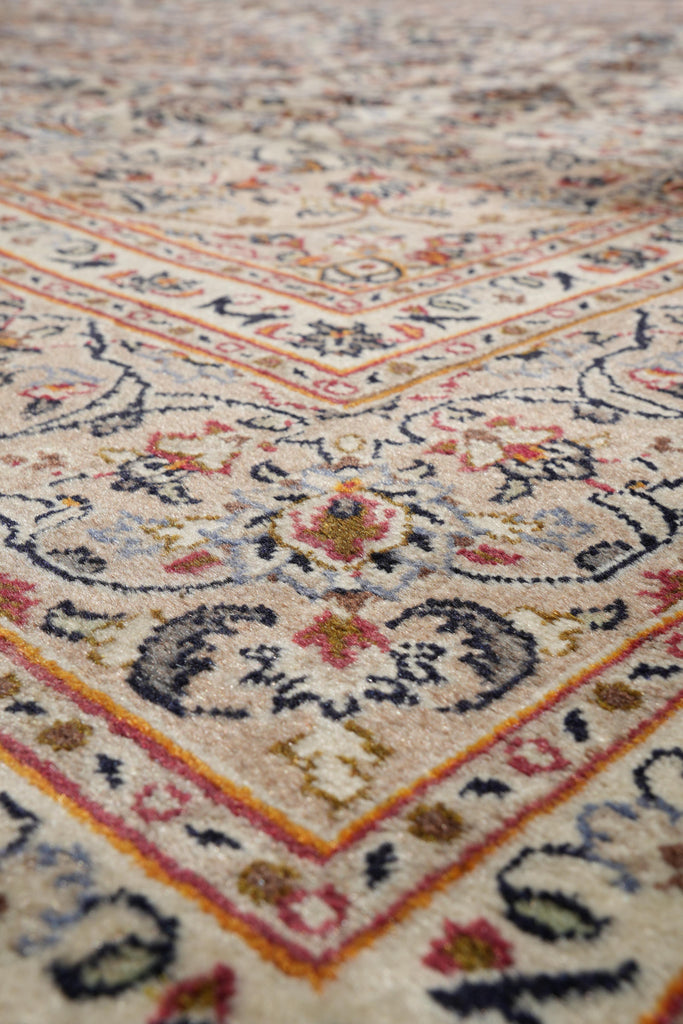 6.9 x 9.8 Authentic Persian Kashan Rug Light Colors #F-4112