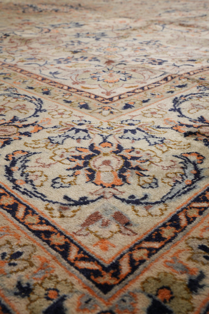 10 x 12.10 Pre-Owned Persian Kashan rug Pleasant Colors #F-4117