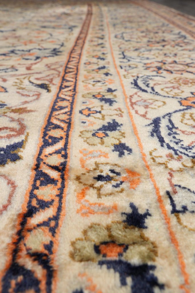 10 x 12.10 Pre-Owned Persian Kashan rug Pleasant Colors #F-4117