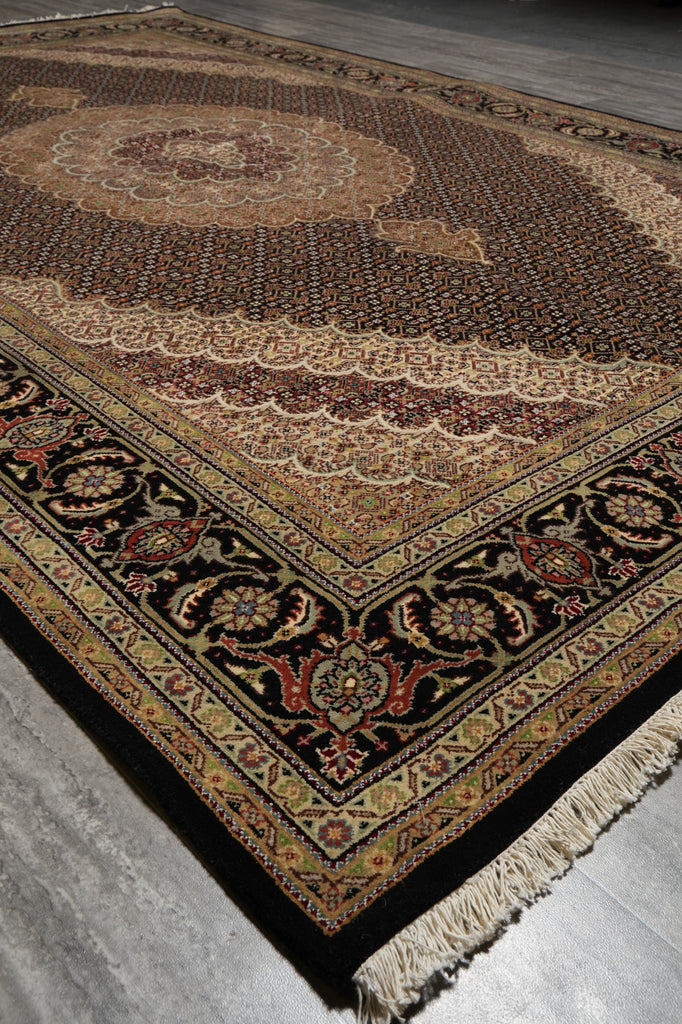 6.8 x 10 Quality Traditional Persian Vibrant Quality Hand-Knotted Rug #F-3065