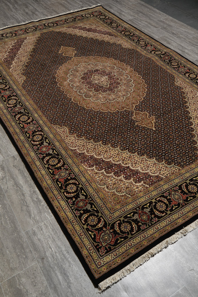 6.8 x 10 Quality Traditional Persian Vibrant Quality Hand-Knotted Rug #F-3065