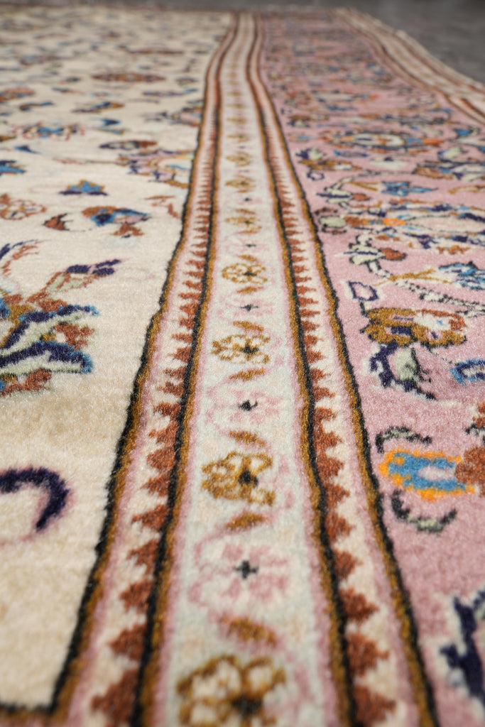6.5 x 9.9 Persian Kashan Rug – Ivory Field with Rose Border, Hand-Knotted Floral Design #F-4120