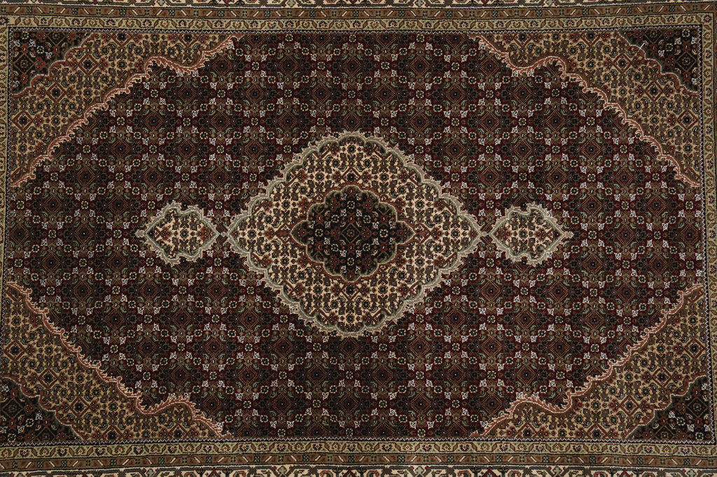 4.7 x 6.8 Hi Quality Traditional Persian Wool and Silk Carpet Rug #F-3073