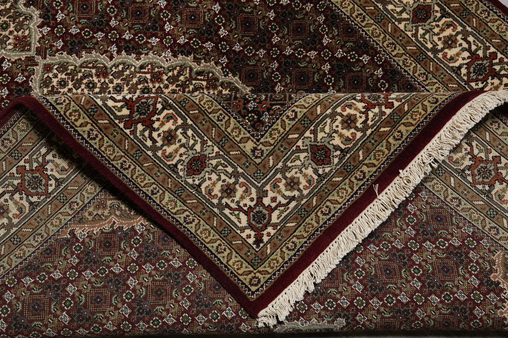 4.7 x 6.8 Hi Quality Traditional Persian Wool and Silk Carpet Rug #F-3073