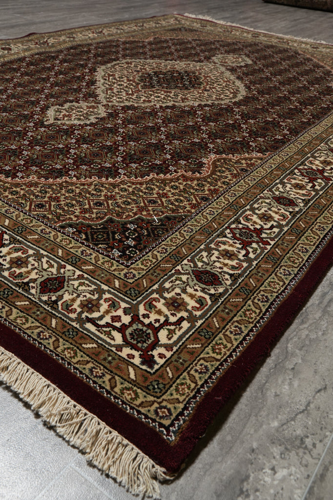 4.7 x 6.8 Hi Quality Traditional Persian Wool and Silk Carpet Rug #F-3073