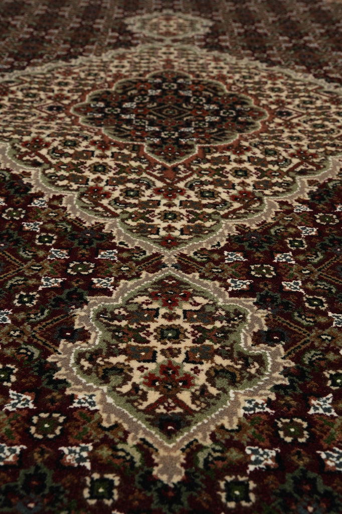 4.7 x 6.8 Hi Quality Traditional Persian Wool and Silk Carpet Rug #F-3073