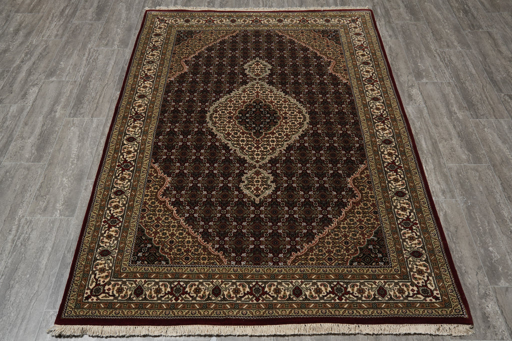 4.7 x 6.8 Hi Quality Traditional Persian Wool and Silk Carpet Rug #F-3073