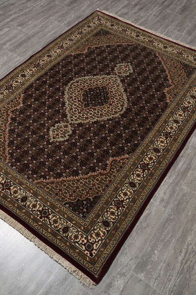 4.7 x 6.8 Hi Quality Traditional Persian Wool and Silk Carpet Rug #F-3073