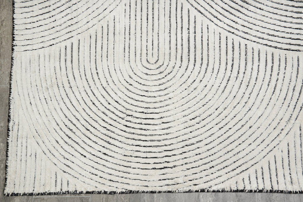 7.7 x 10 Modern Handmade Rug White Black #F-3324