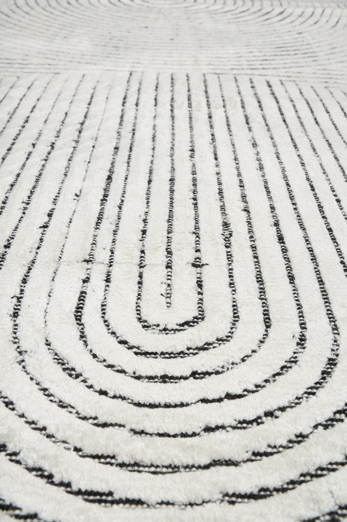 7.7 x 10 Modern Handmade Rug White Black #F-3324
