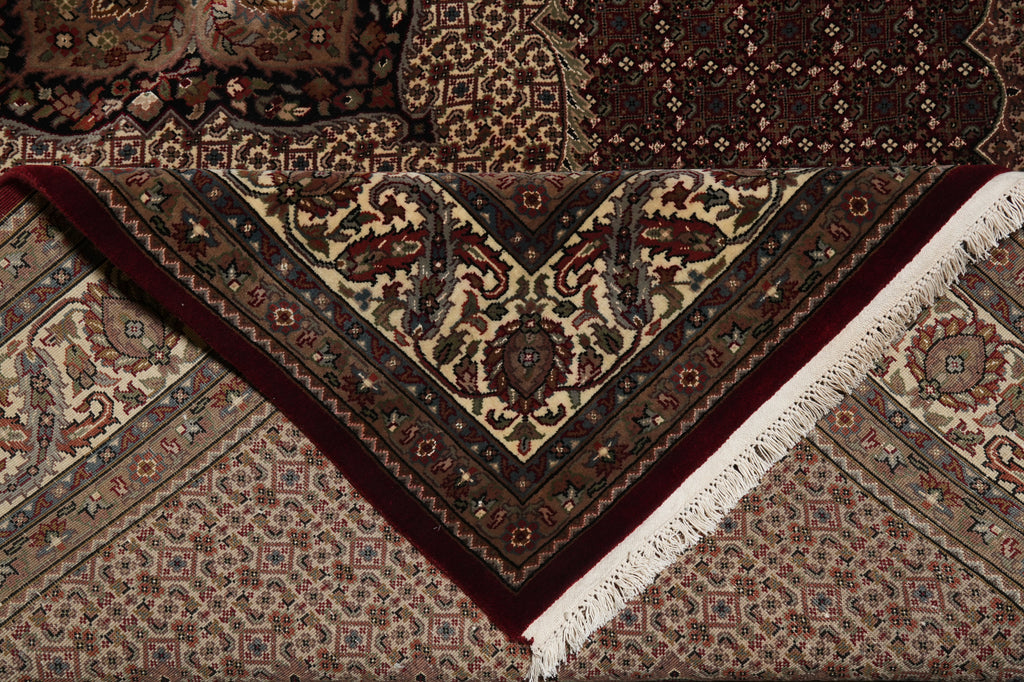 6.9 x 9.7 Hand-Knotted Quality Traditional Wool and Silk Room Rug #F-3075