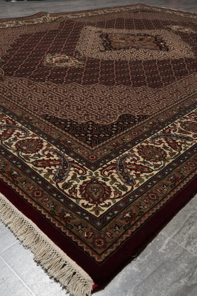 6.9 x 9.7 Hand-Knotted Quality Traditional Wool and Silk Room Rug #F-3075
