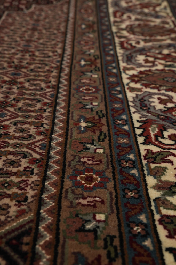 6.9 x 9.7 Hand-Knotted Quality Traditional Wool and Silk Room Rug #F-3075