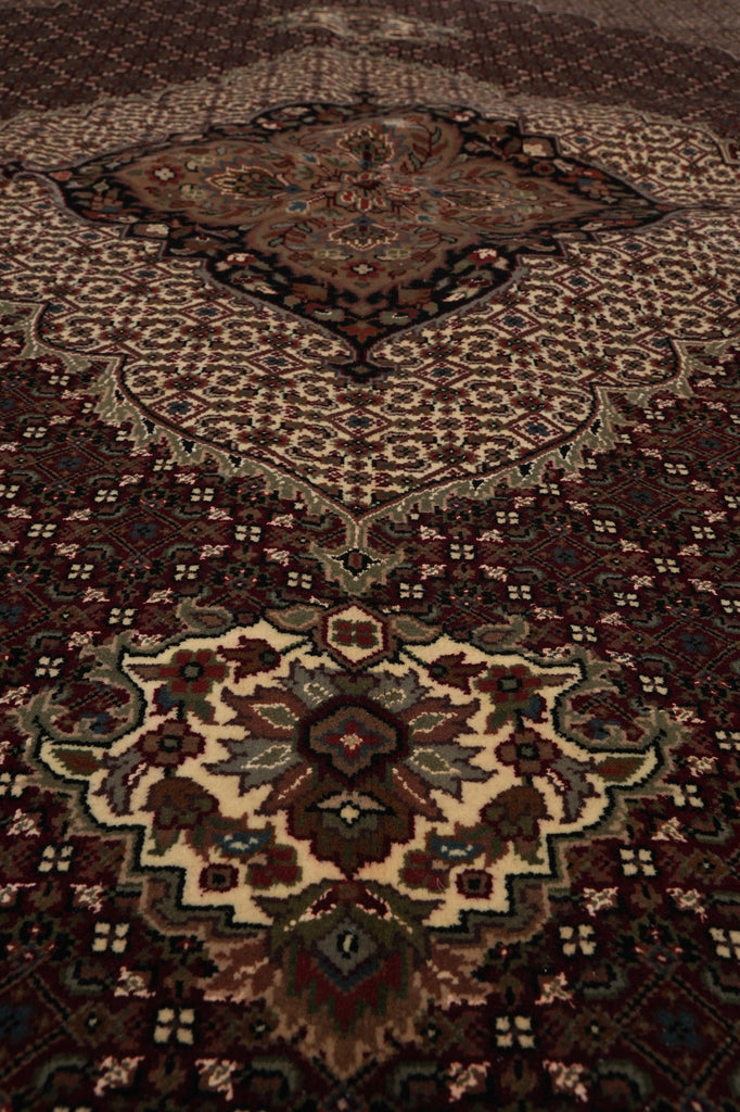 6.9 x 9.7 Hand-Knotted Quality Traditional Wool and Silk Room Rug #F-3075