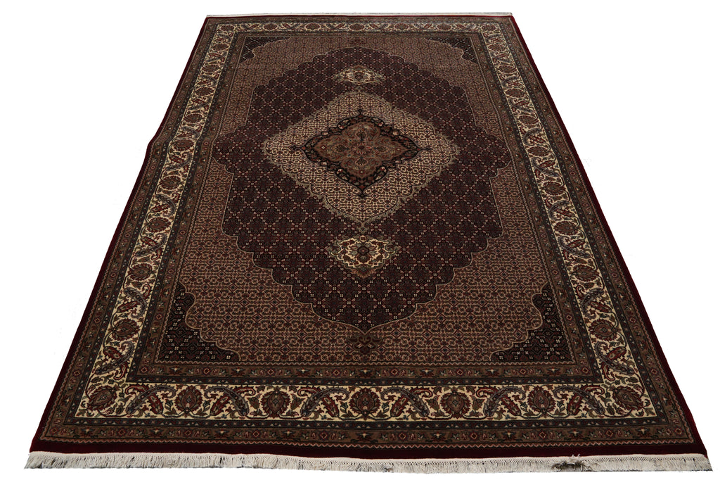 6.9 x 9.7 Hand-Knotted Quality Traditional Wool and Silk Room Rug #F-3075
