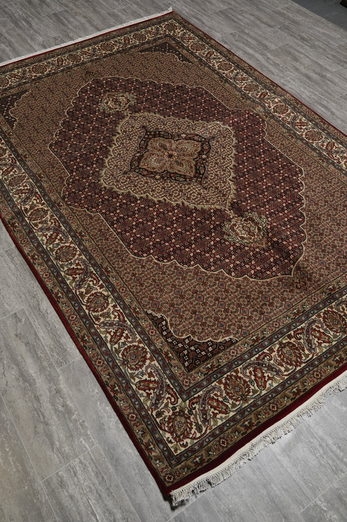 5.8 x 8.3 Quality Wool and Silk Tabriz Mahi Rug Pom Roby #F-3076
