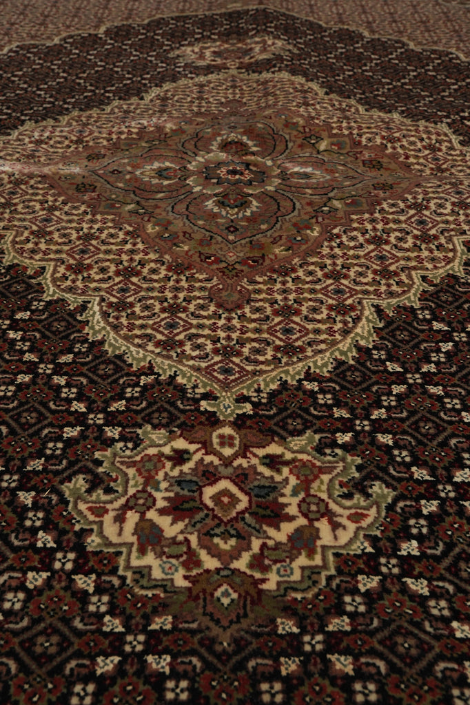 6.8 x 8 Tribal Persian Traditional Wool Silk Hand-Knotted Rug #F-3080