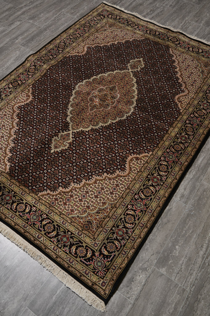 5 x 7 Mahi Tabriz Traditional Woo Hand-Knotted Rug #F-3084