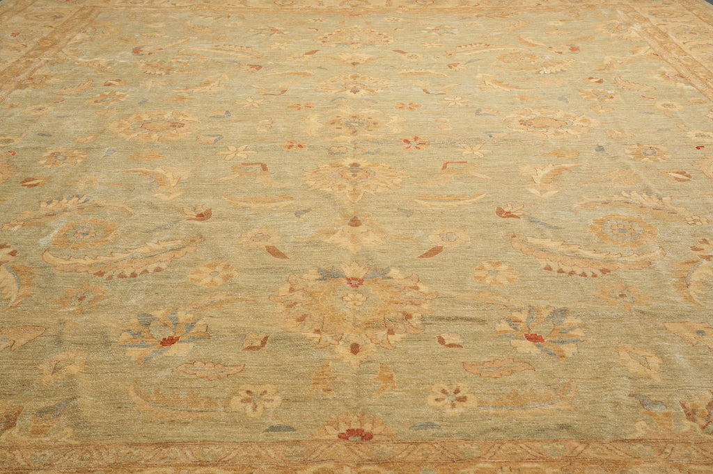 17 x 19.9 Quality Natural Wool Light Green Gold  Mansion Rug  #PIX-15461