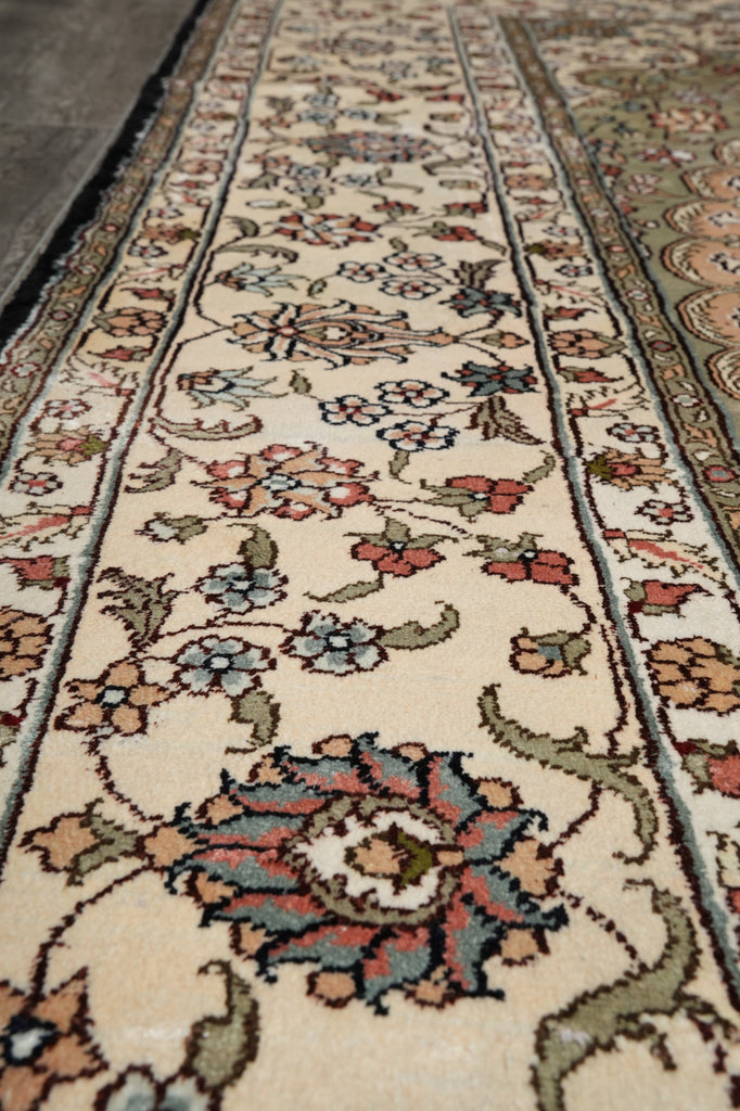 9 x 9 Square Silk Handmade Fancy Rug QOM #40673