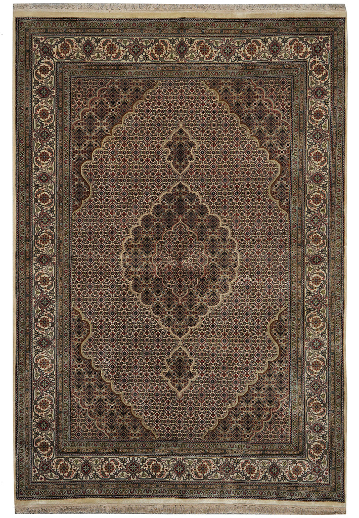 5.7 x 8 Persian Traditional Hand-Knotted Silk Rug 