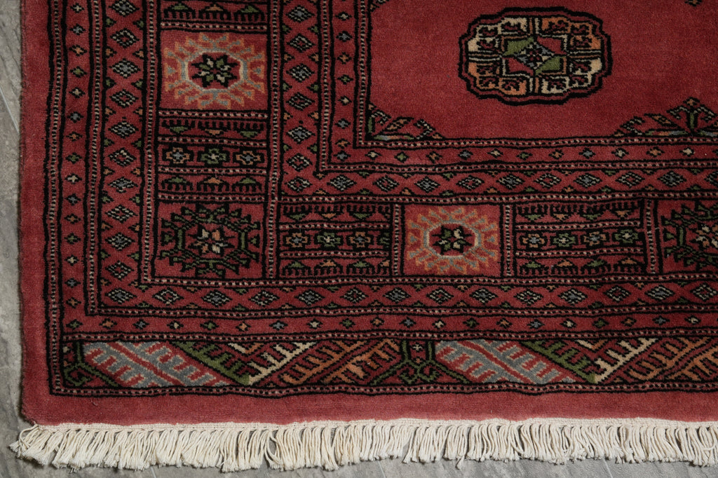 4.3 x 6 Bokhara Rug Handmade Imported Pakistan Carpet #41082