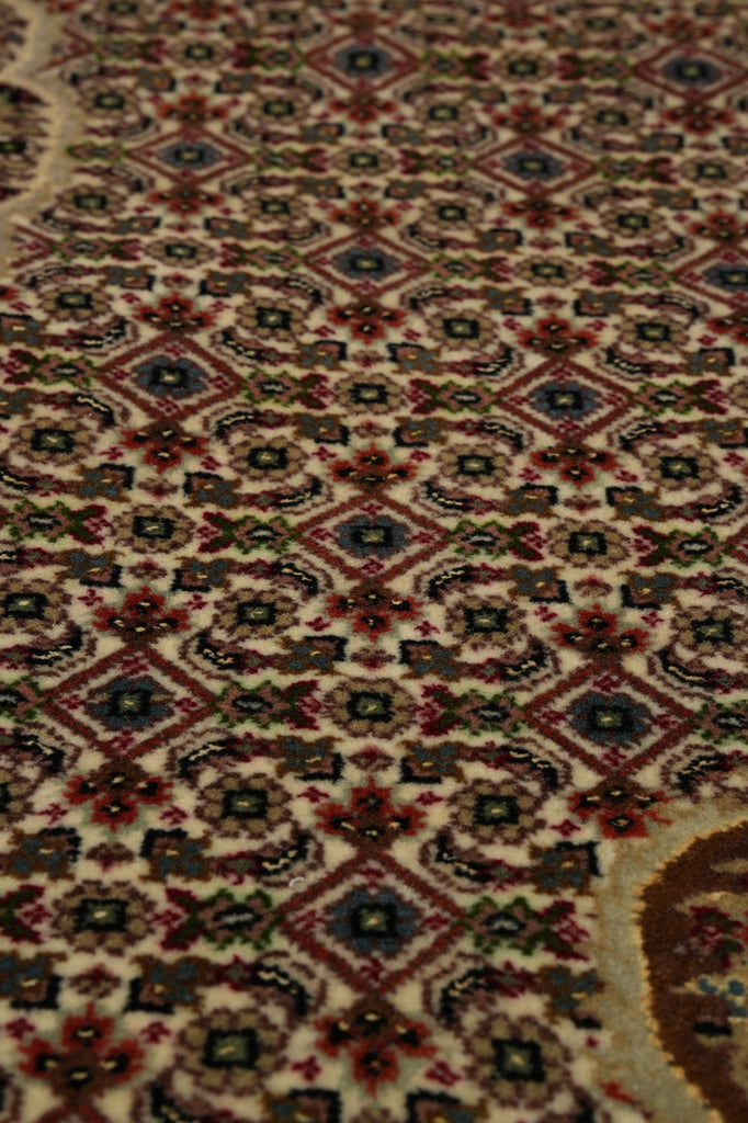 5.7 x 8 Quality Tabriz Mahi Hand-Knotted Wool Silk Rug #PIX-16789
