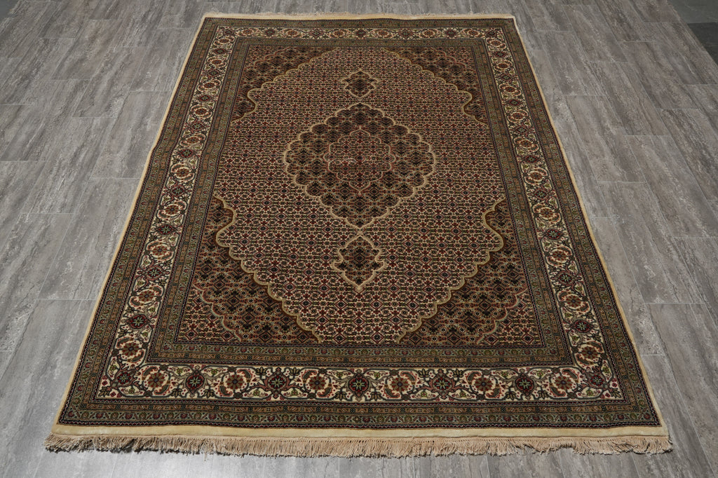 5.7 x 8 Quality Tabriz Mahi Hand-Knotted Wool Silk Rug #PIX-16789