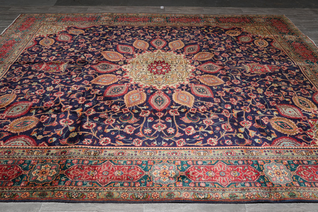 10 x 13  Persian Tabriz Sheikh Safi Rug #F-4138