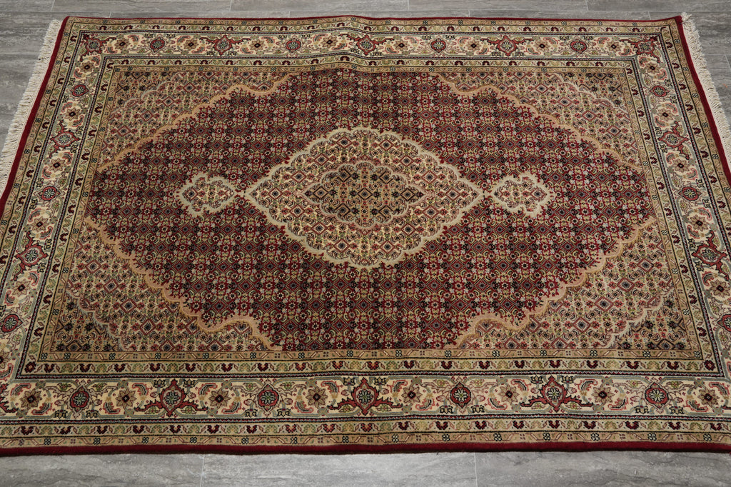 4.7 x 6.8 Quality Handmade Wool and Silk Mahi Tabriz Herat Rug #F-3088
