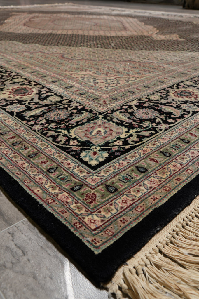 8.10 x 11.10 Black Fine Quality Wool and Silk Tabriz Mahi Handmade Rug #F-4451