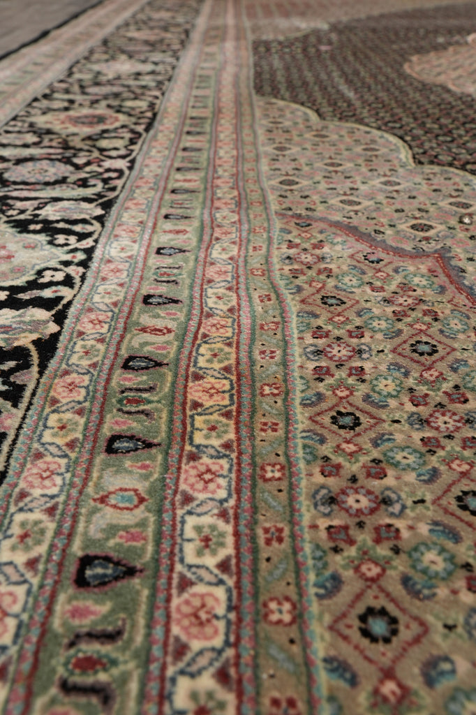 8.10 x 11.10 Black Fine Quality Wool and Silk Tabriz Mahi Handmade Rug #F-4451