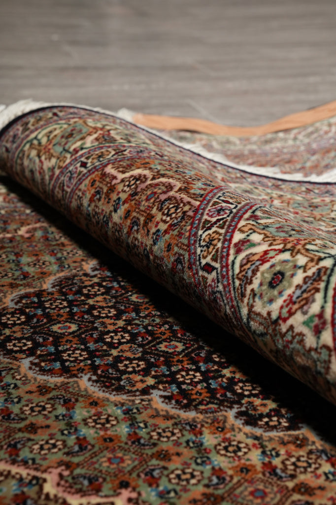 2.6 x 10 Feet Fine Quality Runner Authentic Persian Tabriz Mahi Wool and Silk 400 KPSI #F-3102